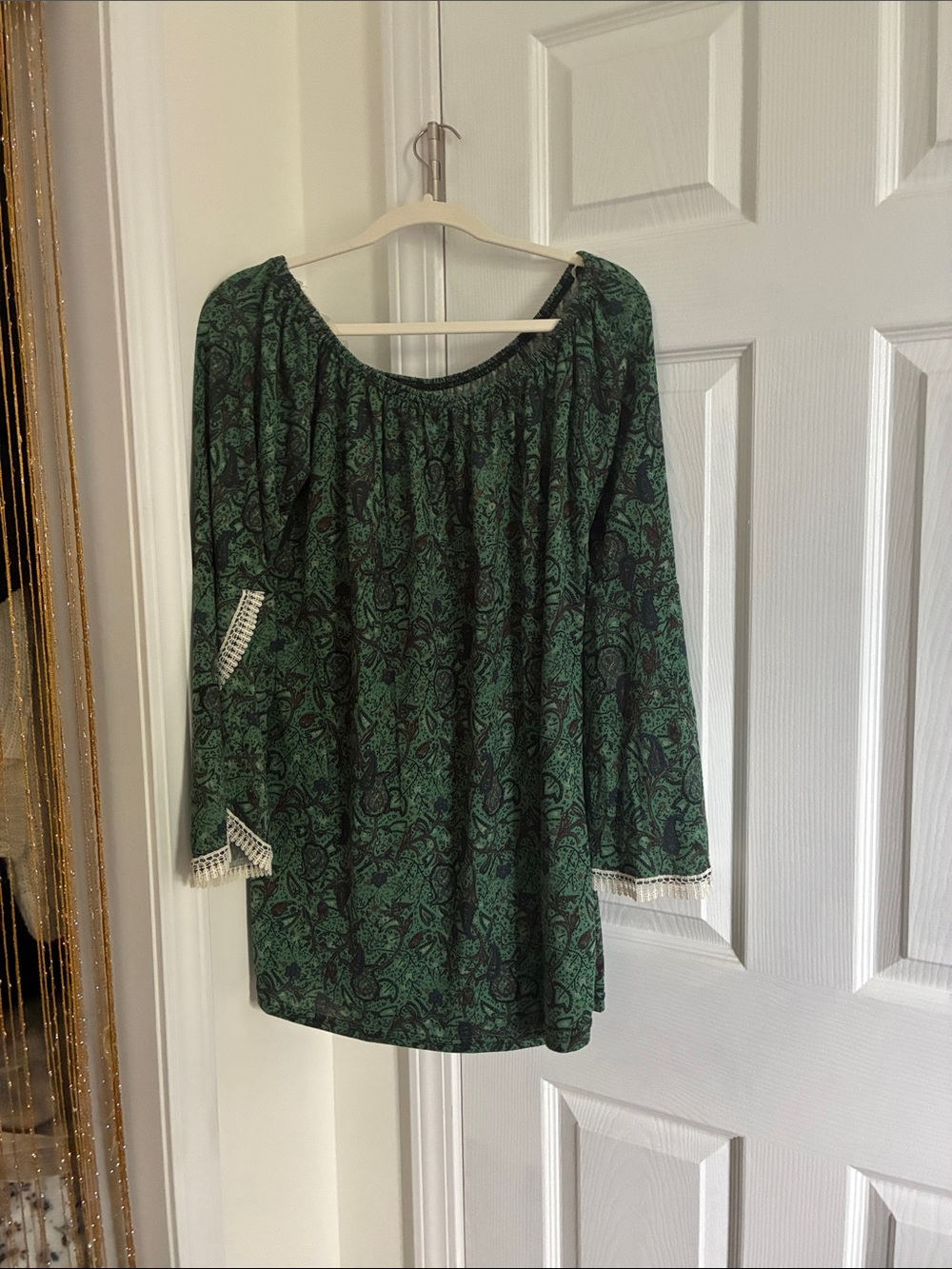 WinWin Green Paisley Lace-Trim Sleeve Tunic